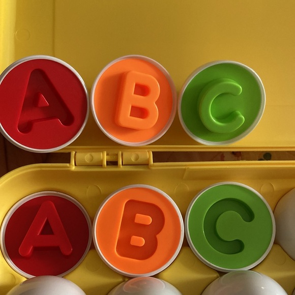 Googam MATCHING EGGS (alphabet & colors) - Picture 6 of 13